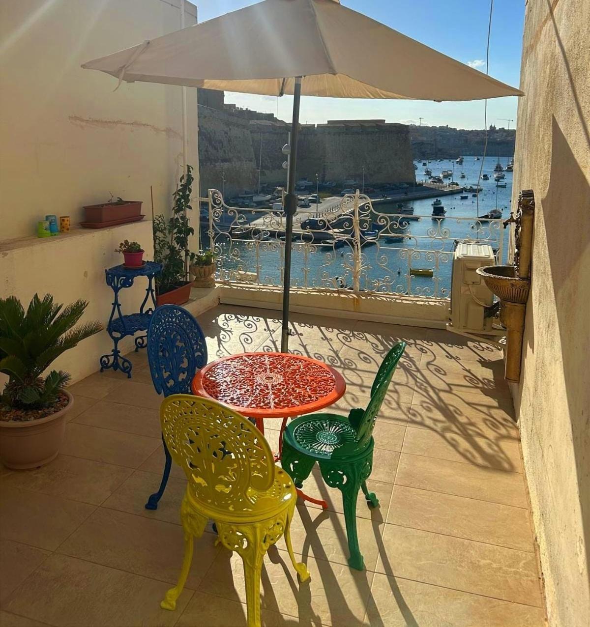 Вілла 1500 Little Pink House In Kalkara Creek Екстер'єр фото